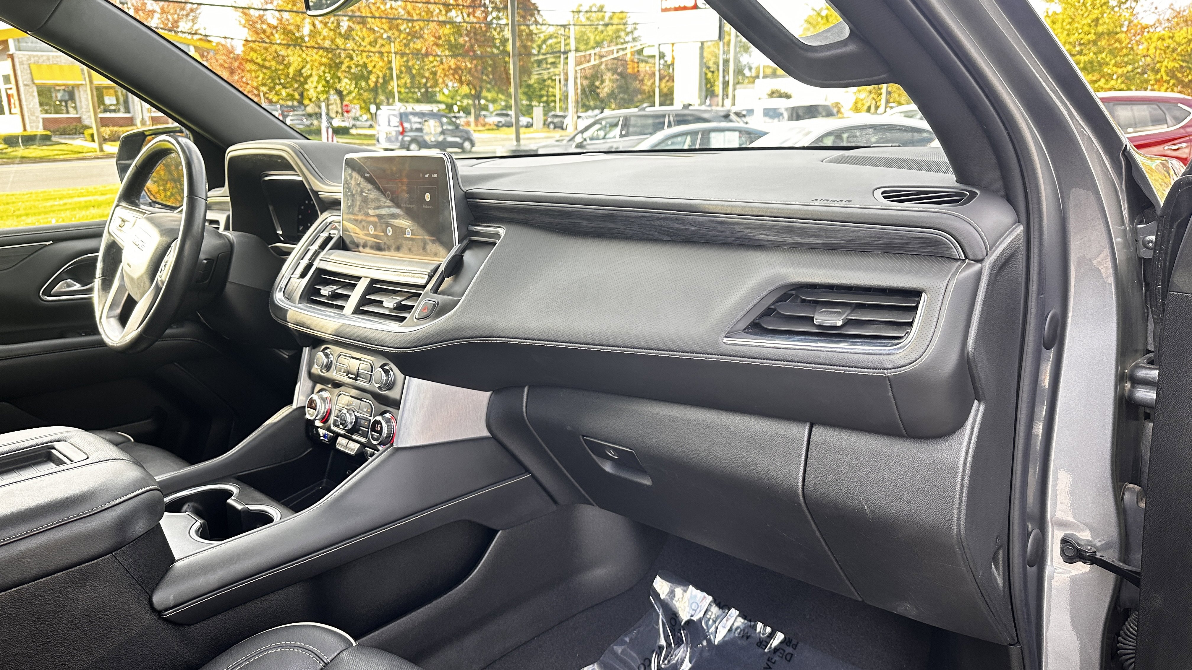 Used 2022 GMC Yukon SLT image 38