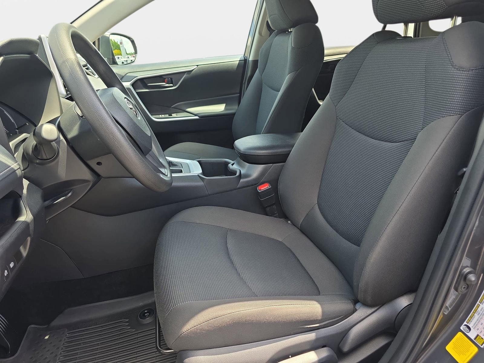 Used 2024 Toyota RAV4 LE FWD image 14