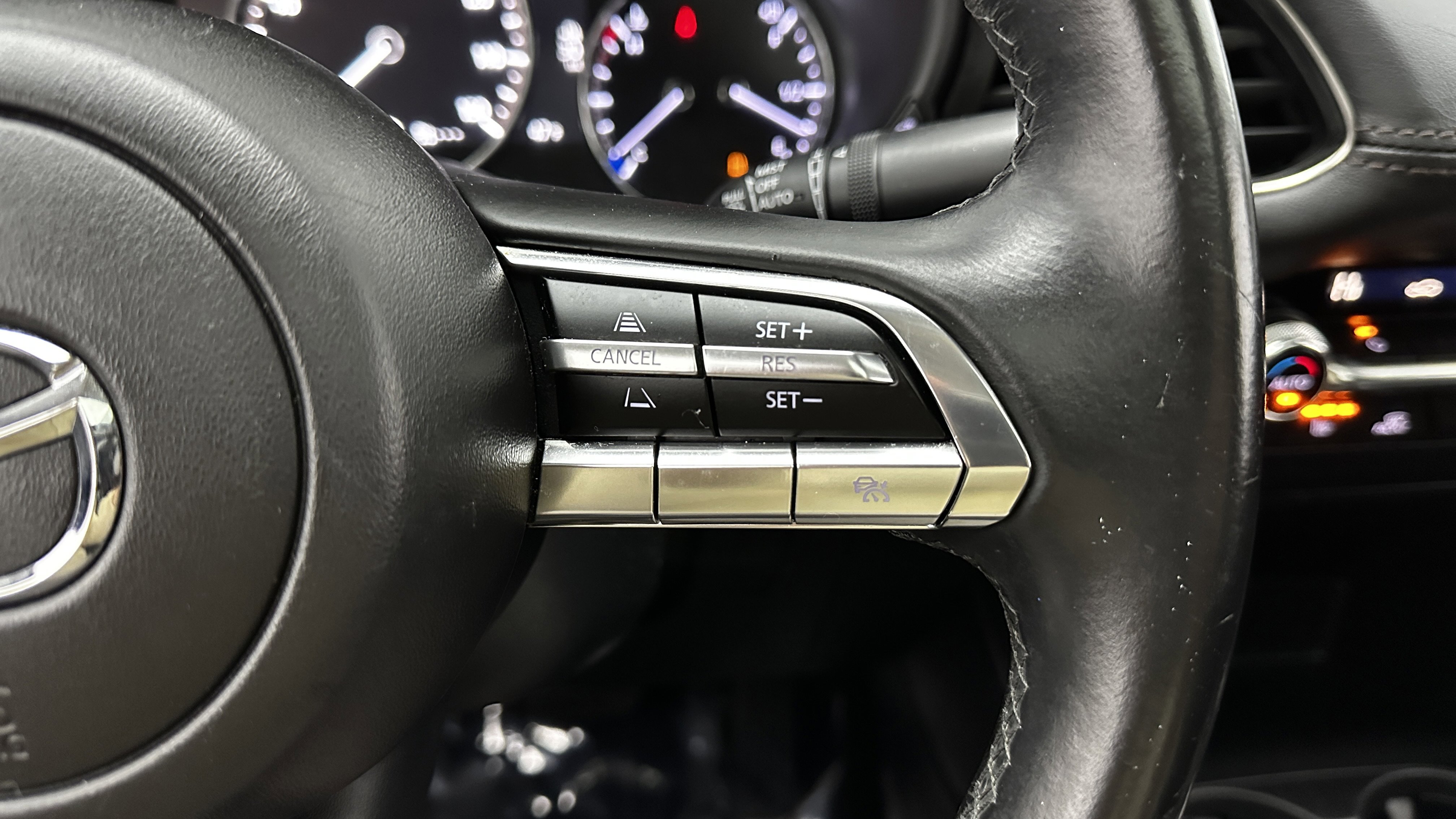 Used 2023 MAZDA MAZDA3 s image 24