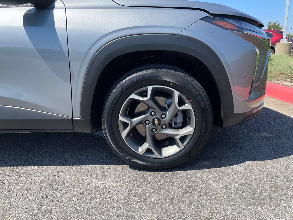 Used 2025 Chevrolet Trax LT w/ Driver Confidence Package FWD image 31