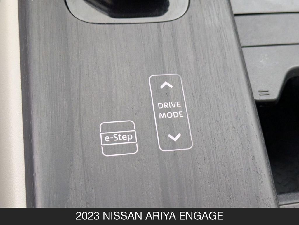 Used 2023 Nissan Ariya FWD image 21