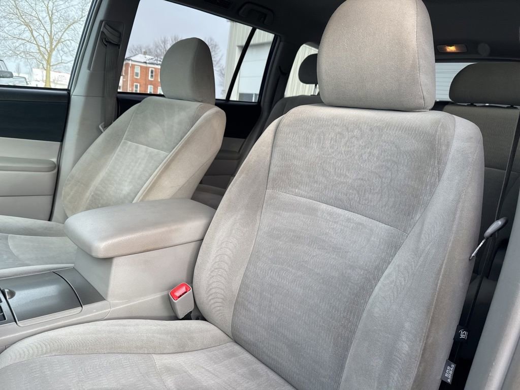 Used 2011 Toyota Highlander 4WD w/ Tech Pkg image 26
