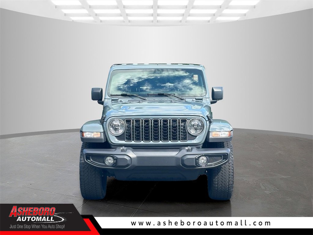 Used 2024 Jeep Gladiator Sport