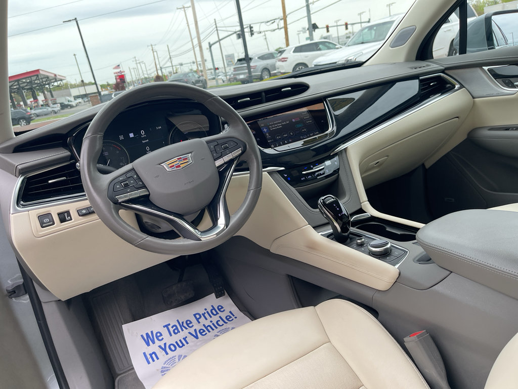 Used 2024 Cadillac XT6 Premium Luxury w/ Technology Package AWD/4WD image 33