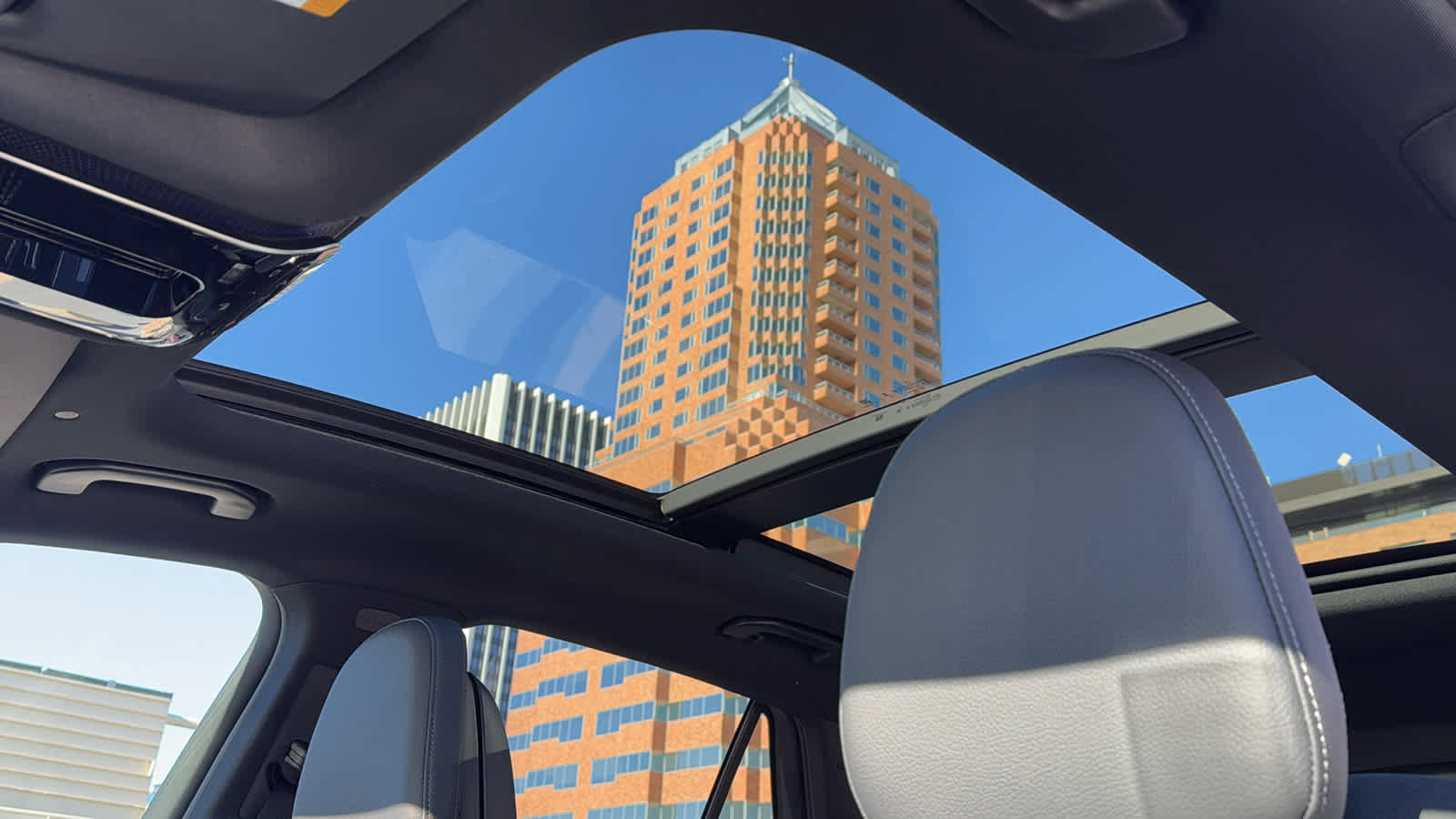 New 2026 Mercedes-Benz GLC 300 4MATIC image 26