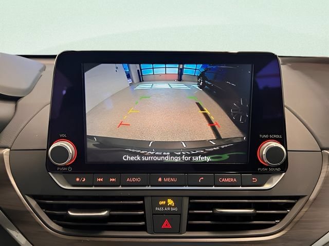 Used 2025 Nissan Altima 2.5 SV FWD image 22