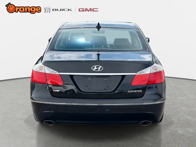 Used 2009 Hyundai Genesis 3.8 w/ Technology Pkg 4 RWD image 4