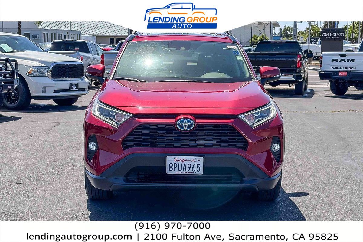 Used 2020 Toyota RAV4 XLE w/ Convenience Package AWD/4WD image 6