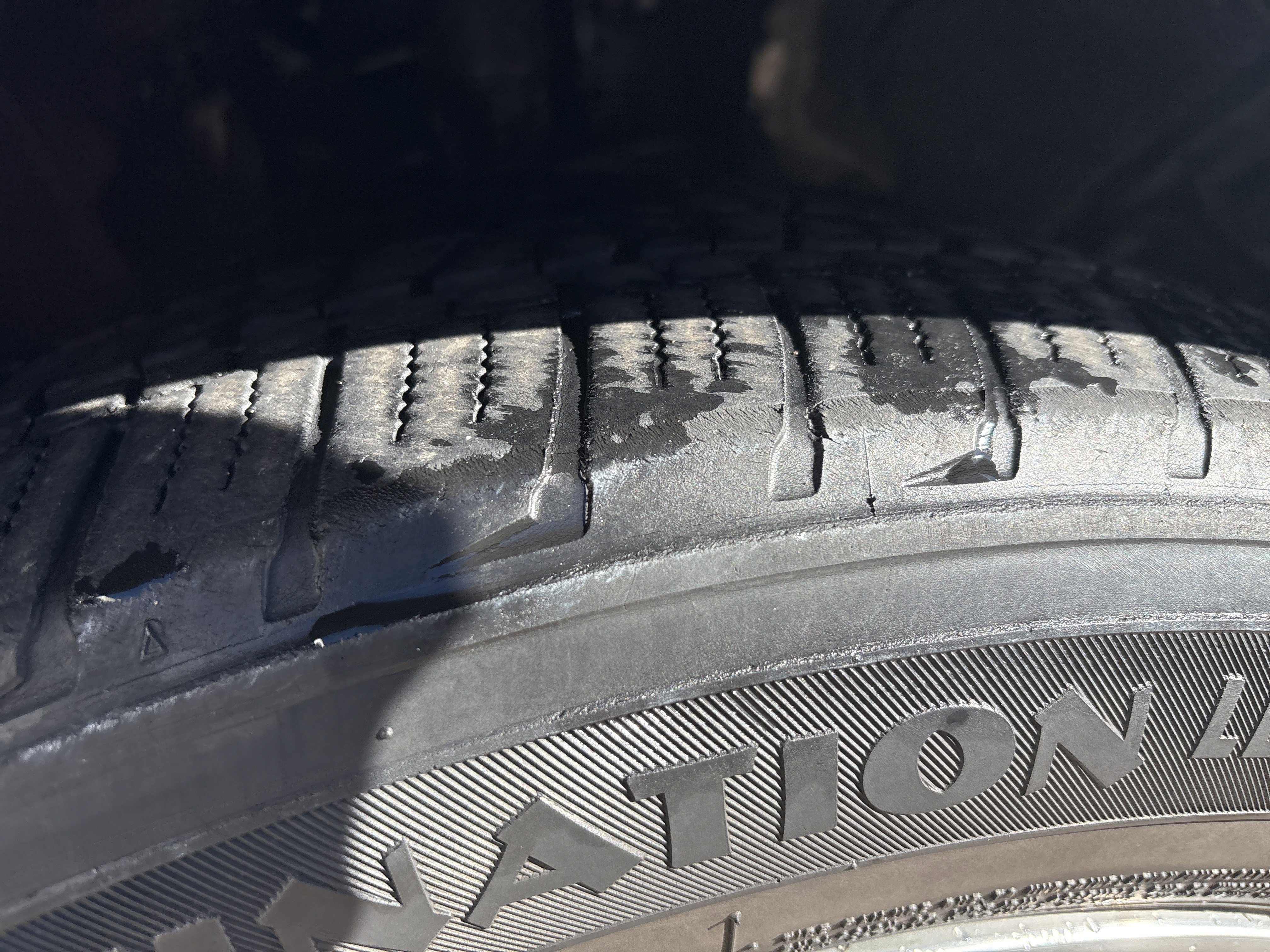 Used 2013 Chrysler 300 AWD w/ Driver Convenience Group image 10