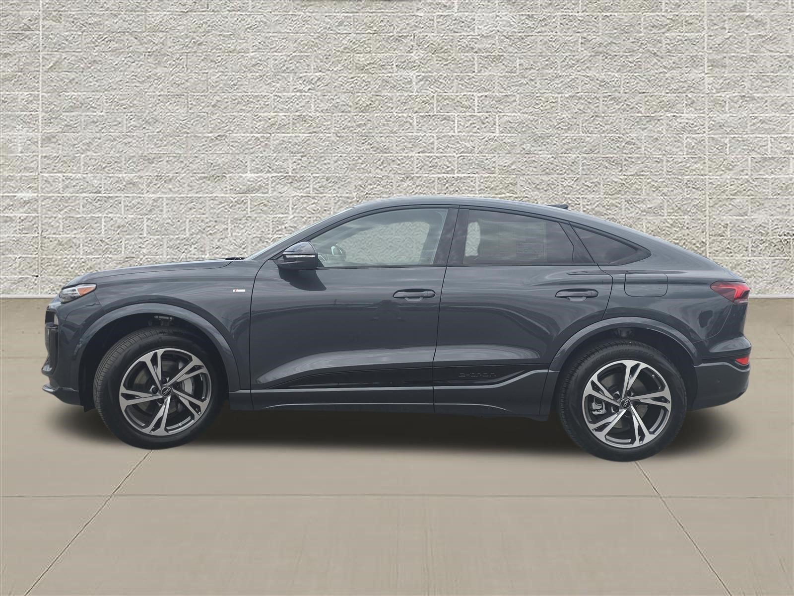New 2027 Audi Q6 e-tron Premium Plus AWD/4WD image 4