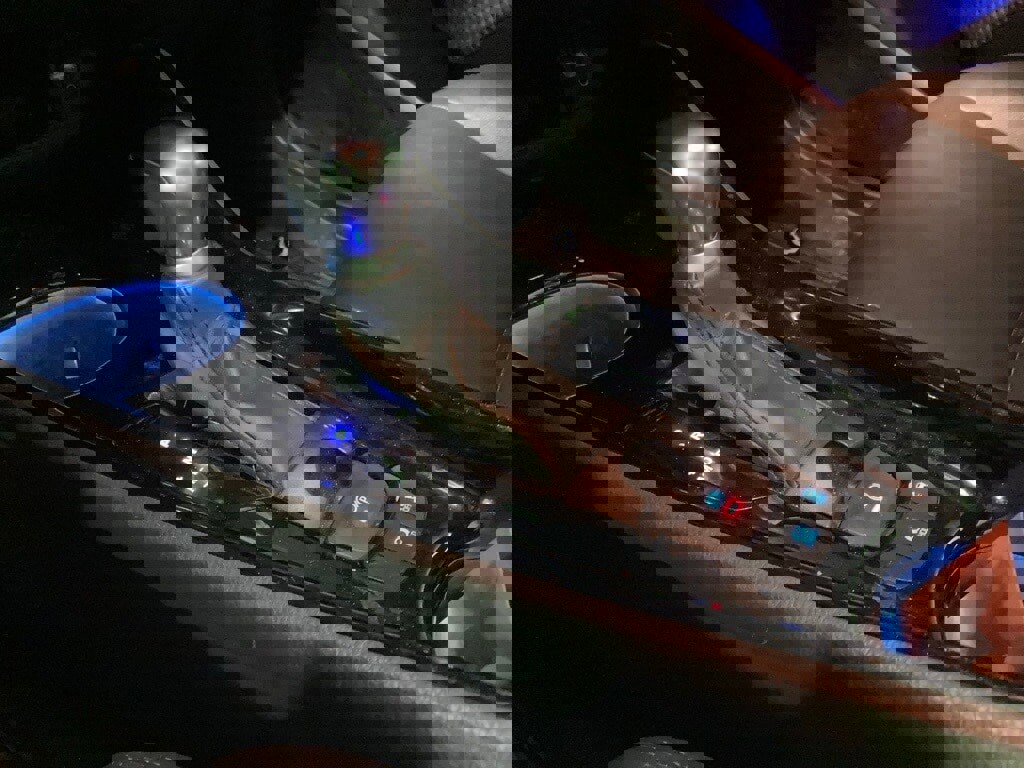 Used 2019 Toyota C-HR Limited image 24