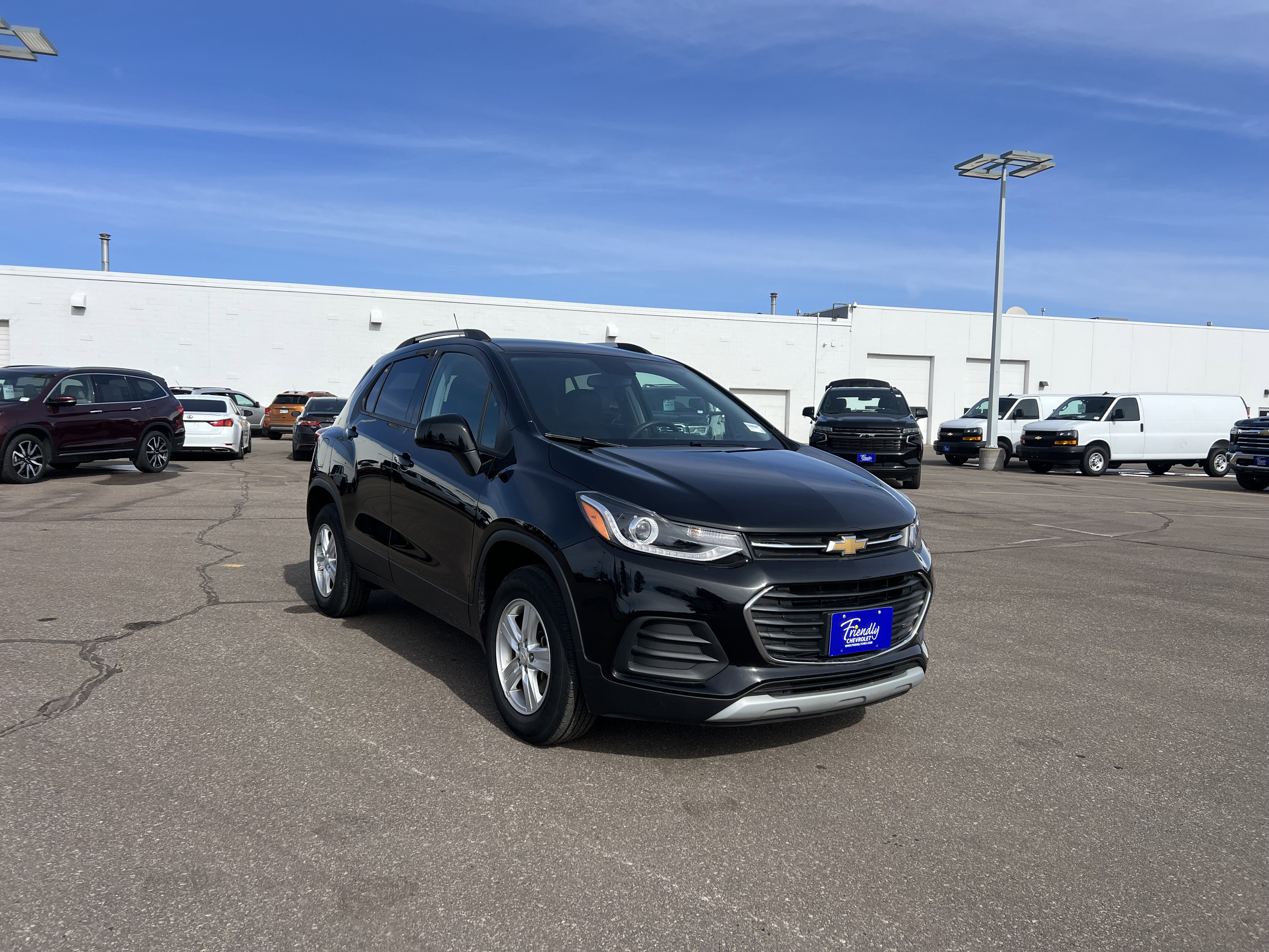 Certified 2022 Chevrolet Trax LT w/ LT Convenience Package image 3