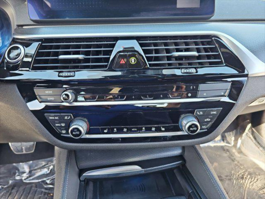 Used 2023 BMW 530e w/ M Sport Package RWD image 24