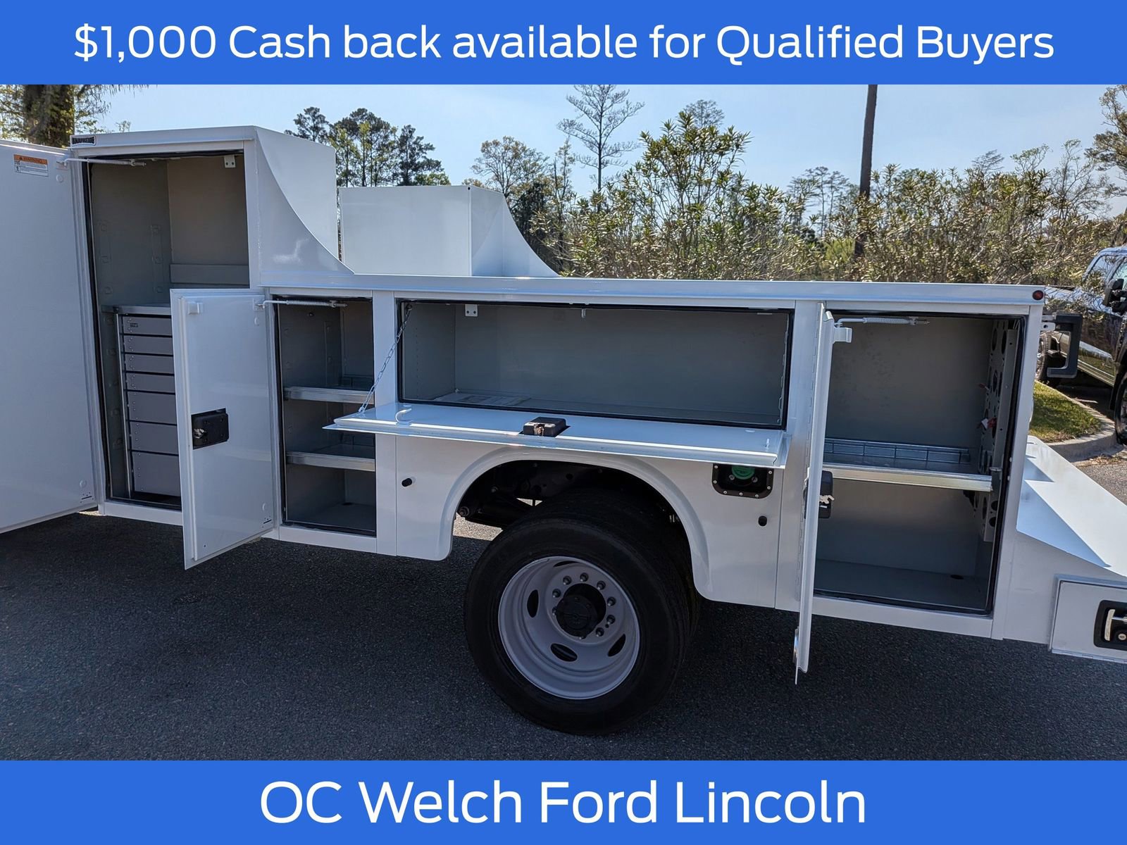 New 2026 Ford F550 4x4 Regular Cab Super Duty w/ XL Chrome Package image 8