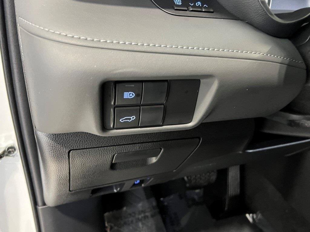 Used 2022 Toyota Highlander XLE image 33