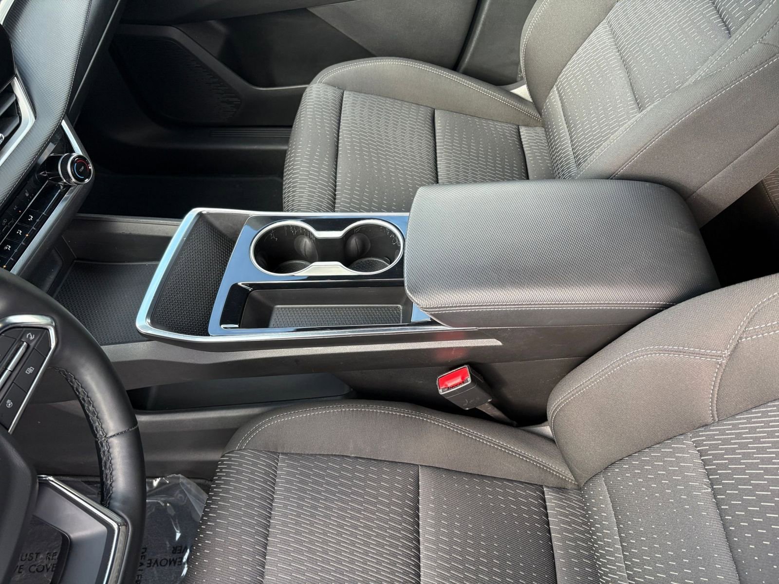 Used 2025 Chevrolet Equinox LT FWD image 41