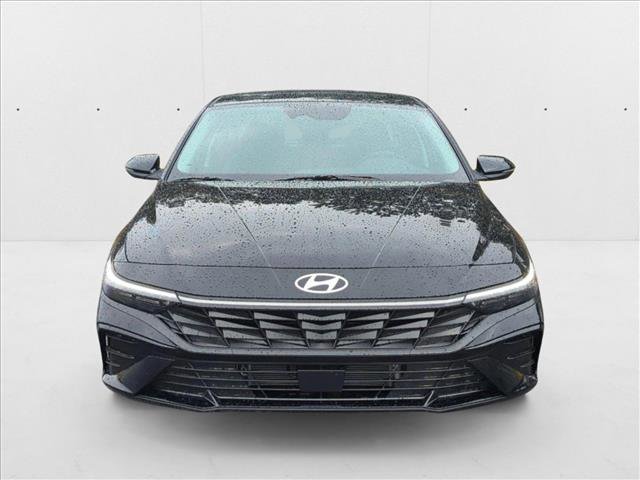 New 2025 Hyundai Elantra Limited FWD image 6