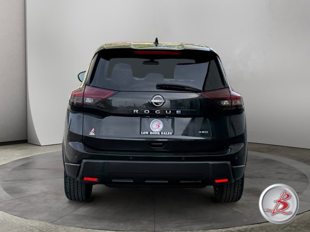 Used 2025 Nissan Rogue SV image 6