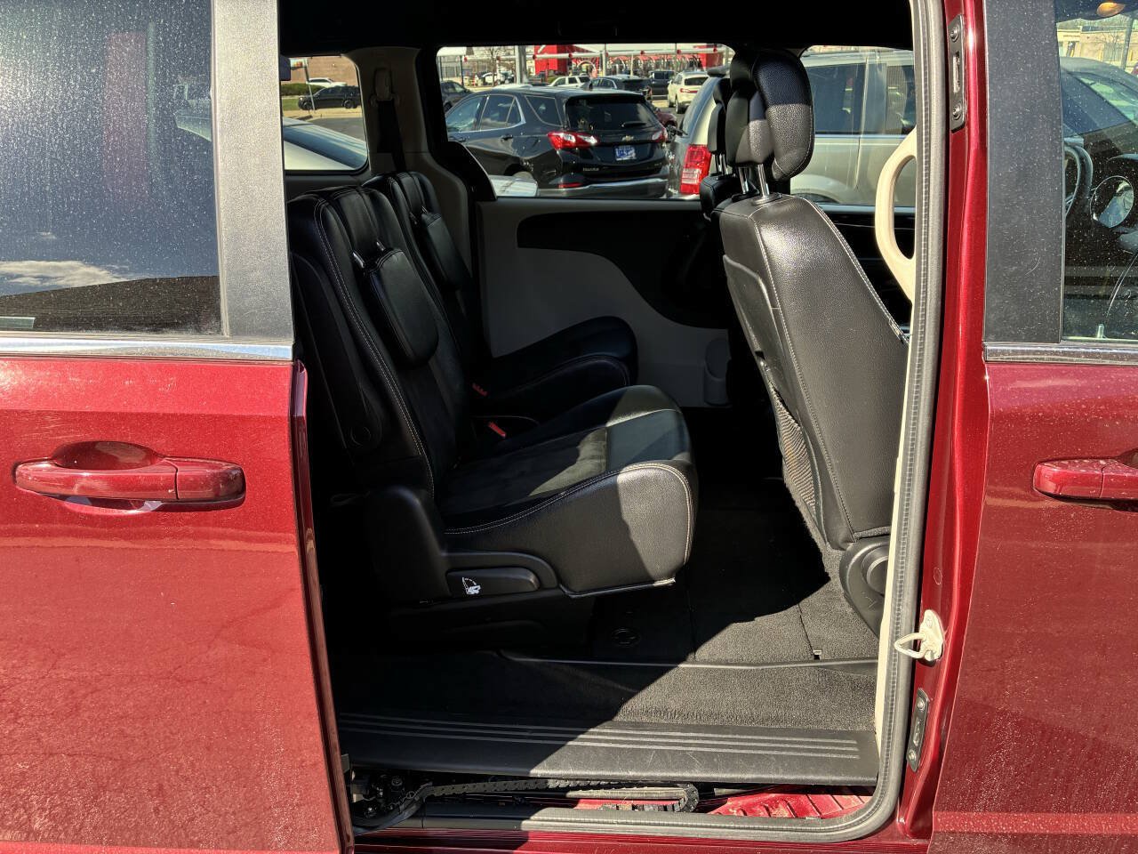 Used 2019 Dodge Grand Caravan SXT FWD image 26