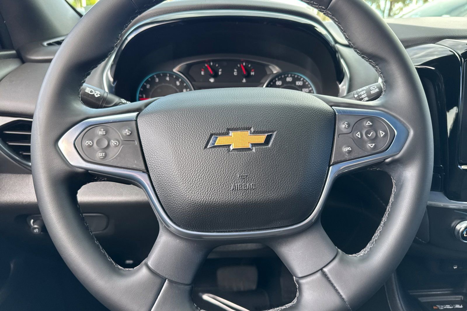 Used 2023 Chevrolet Traverse LT image 33