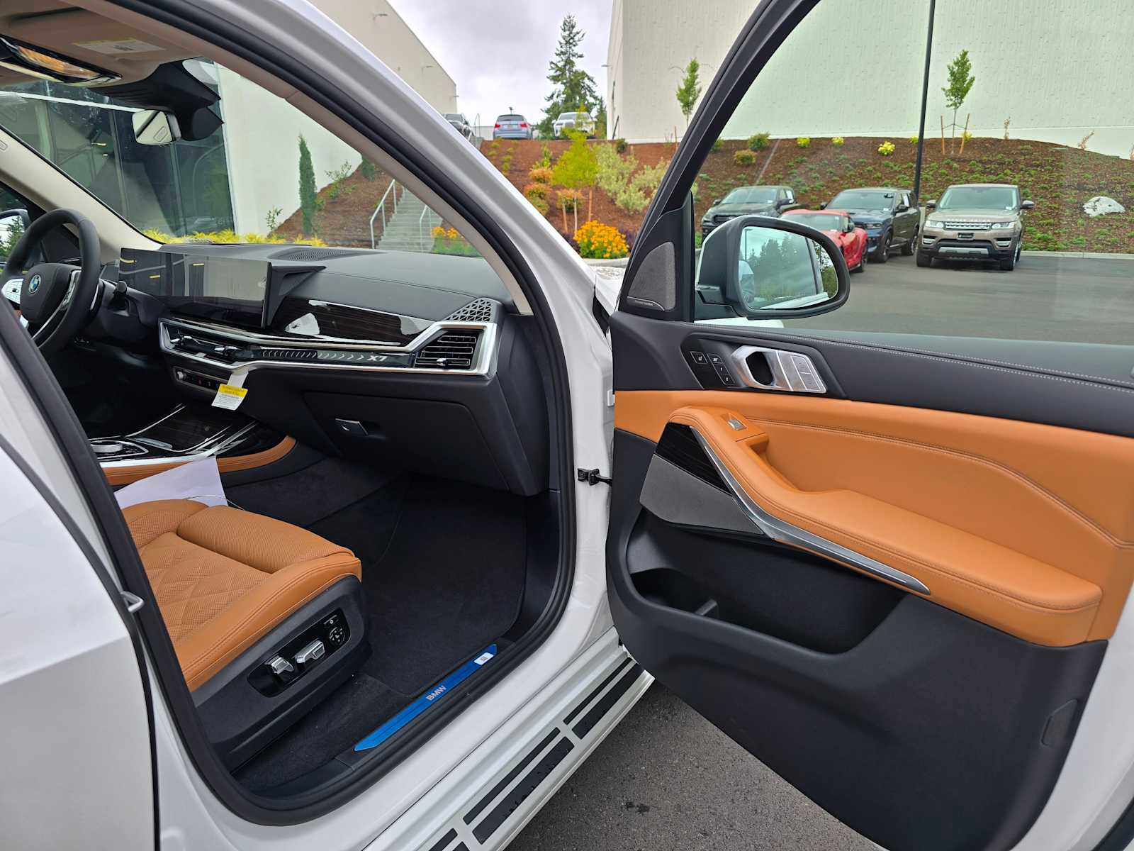 Used 2026 BMW X7 xDrive40i w/ Executive Package image 10
