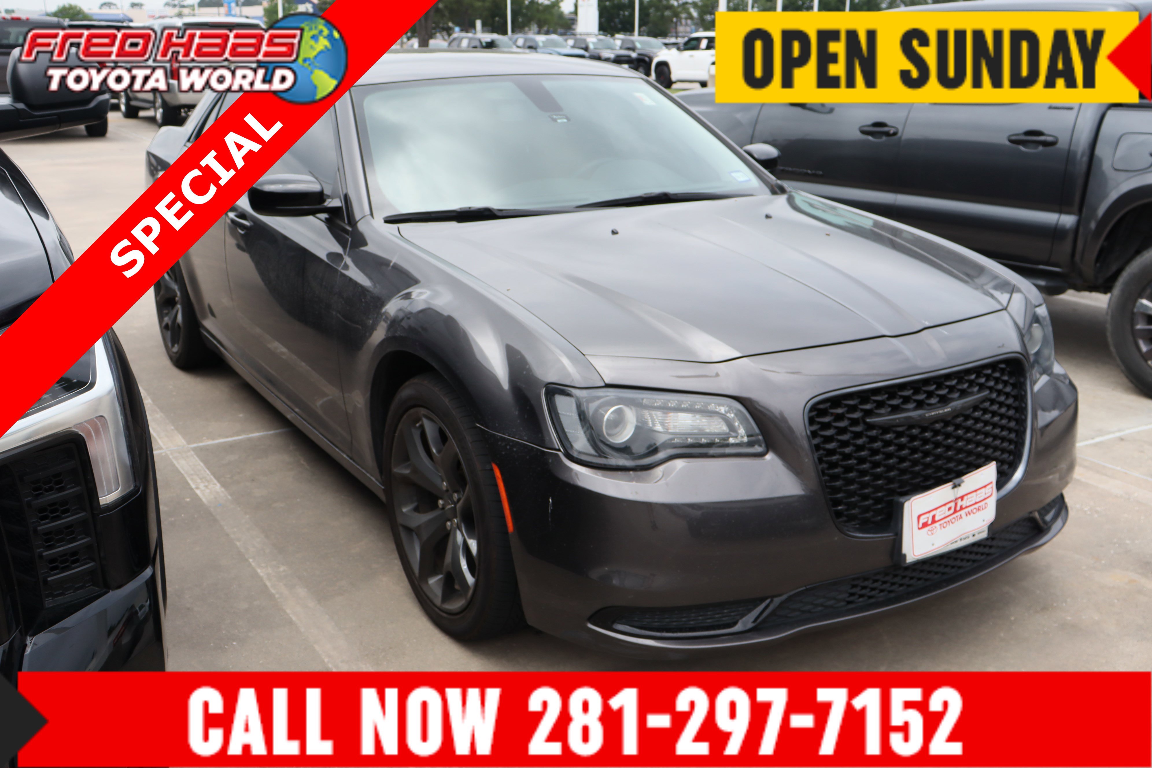 Used 2023 Chrysler 300 Touring w/ Sport Appearance Package RWD image 1