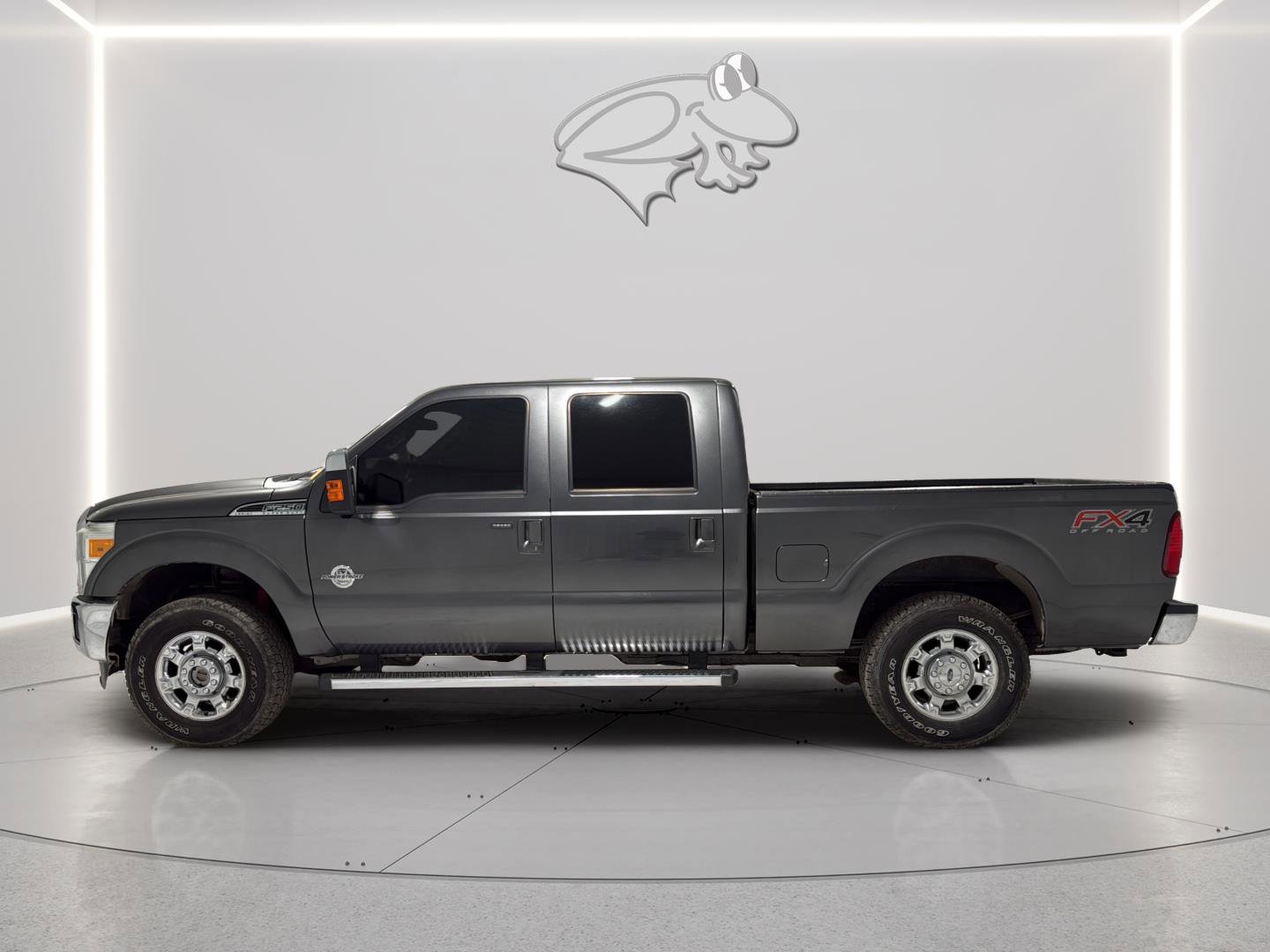 Used 2016 Ford F250 Lariat w/ Chrome Package AWD/4WD image 2