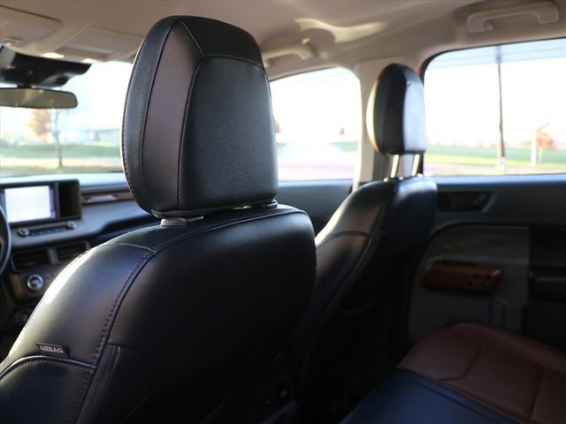 Used 2022 Ford Maverick Lariat w/ Equipment Group 500A Standard image 16
