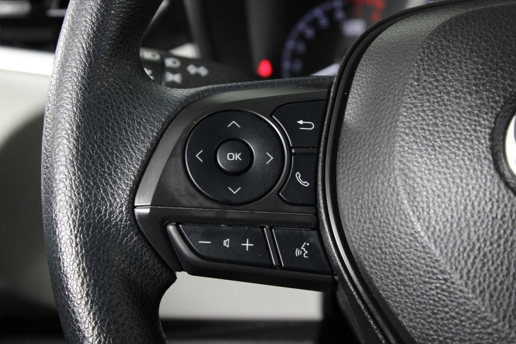 Used 2022 Toyota Corolla LE image 24