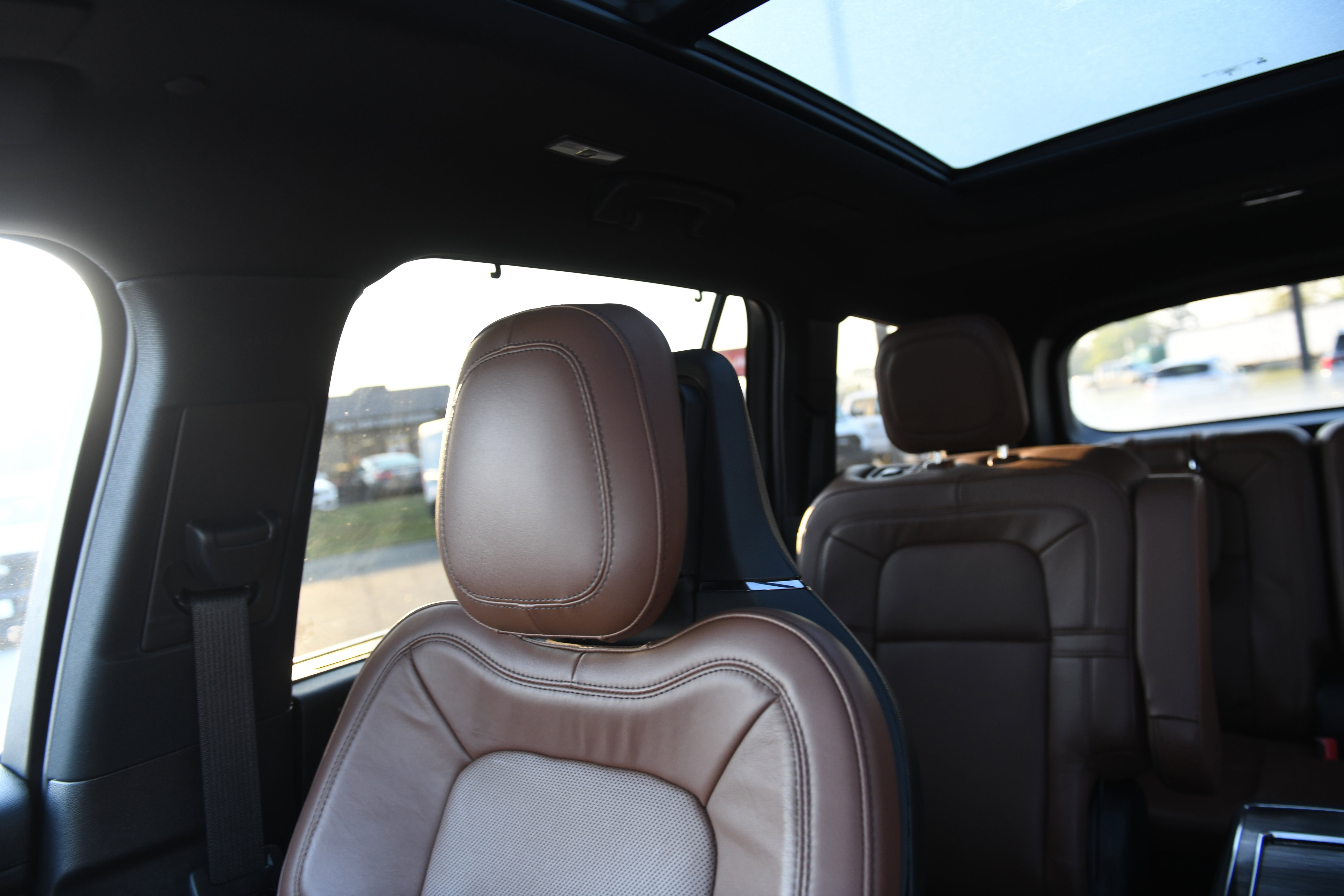 Used 2023 Lincoln Aviator Reserve w/ Equipment Group 201A image 32