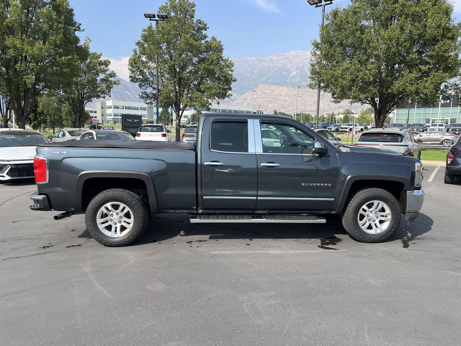 Used 2017 Chevrolet Silverado 1500 LTZ AWD/4WD image 6