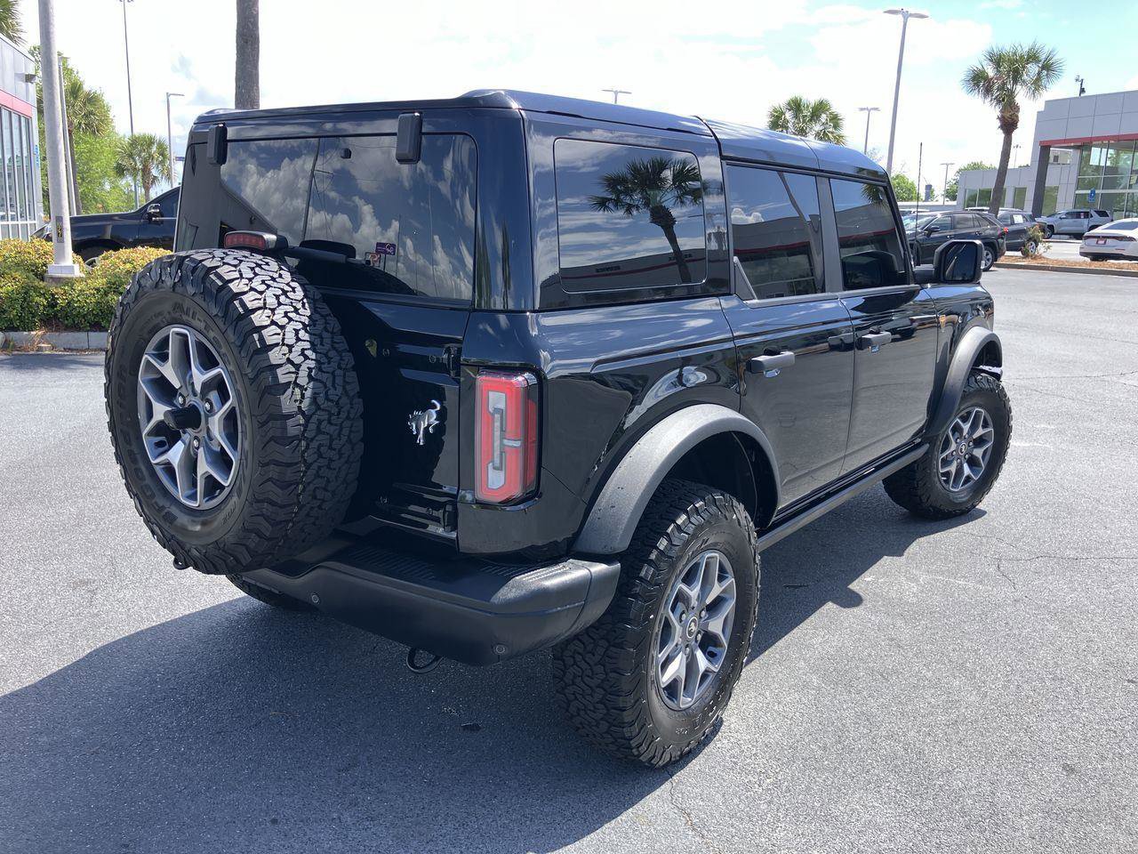 Used 2024 Ford Bronco Badlands image 5