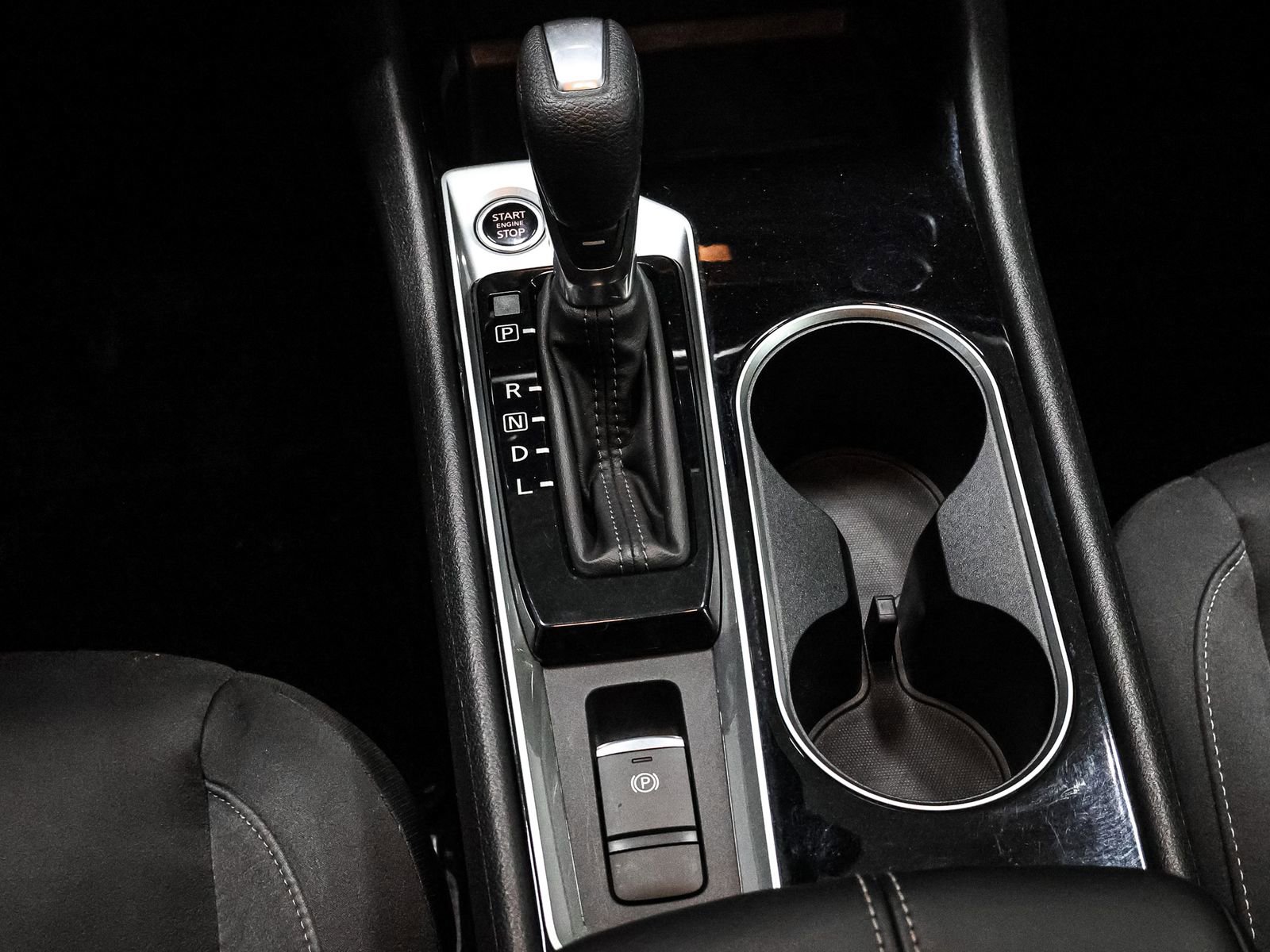 Used 2024 Nissan Altima 2.5 SV image 26