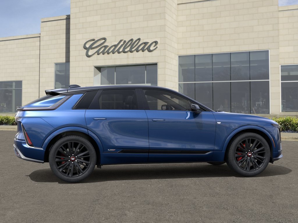 New 2026 Cadillac Lyriq V w/ Exterior Carbon Fiber Package AWD/4WD image 5