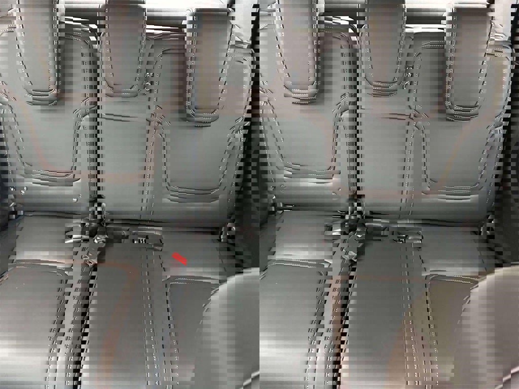 New 2025 Nissan Armada SL w/ Captain's Chari Seat Package image 11