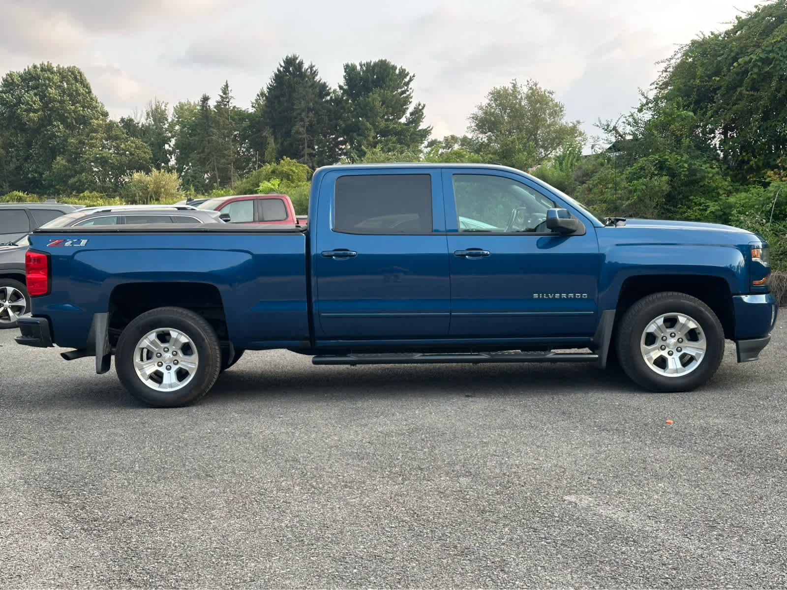 Used 2018 Chevrolet Silverado 1500 LT w/ All Star Edition AWD/4WD image 8