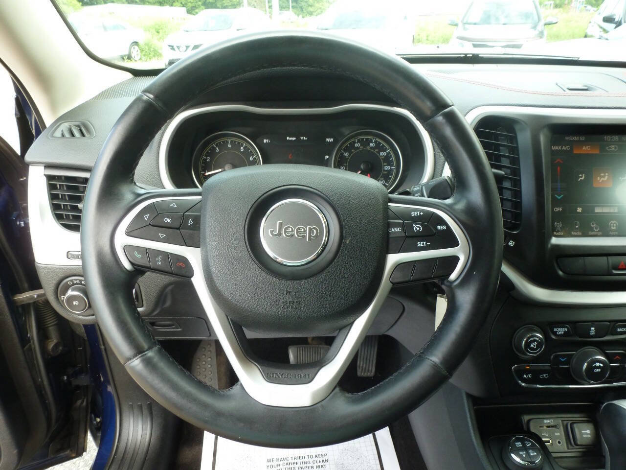 Used 2014 Jeep Cherokee Trailhawk AWD/4WD image 21