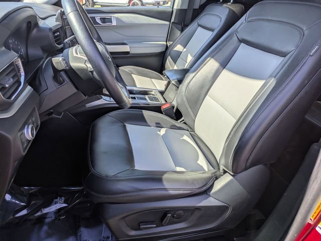 Used 2022 Ford Explorer XLT w/ Equipment Group 202A image 15