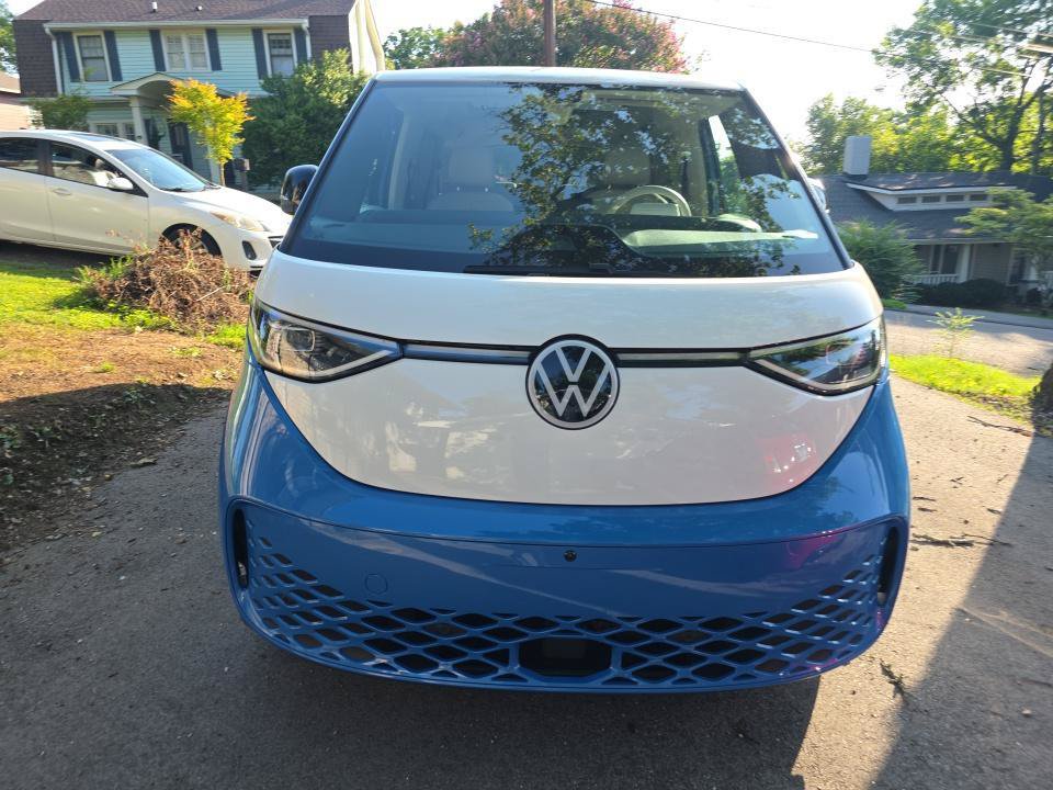 Certified 2025 Volkswagen ID. Buzz 1st Edition RWD image 2