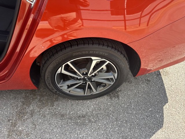 Used 2023 Kia Forte LXS image 11