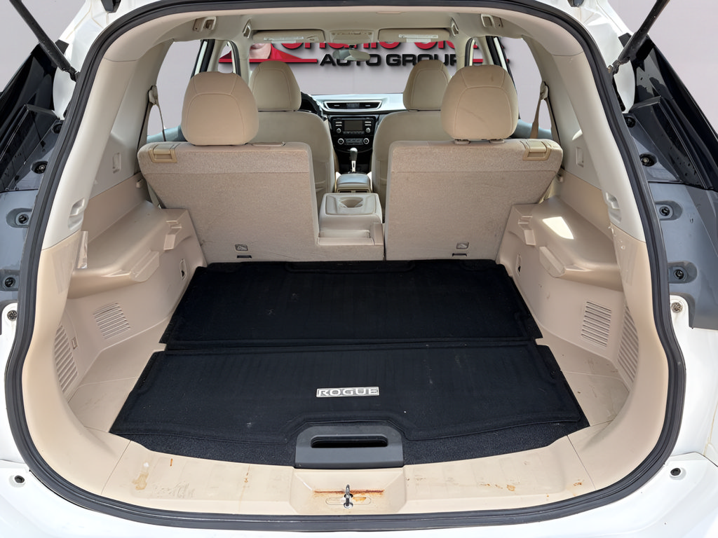 Used 2016 Nissan Rogue S FWD image 8