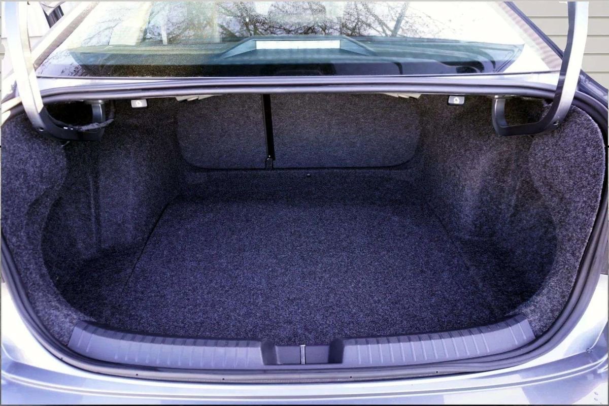 Used 2024 Volkswagen Jetta SE image 10