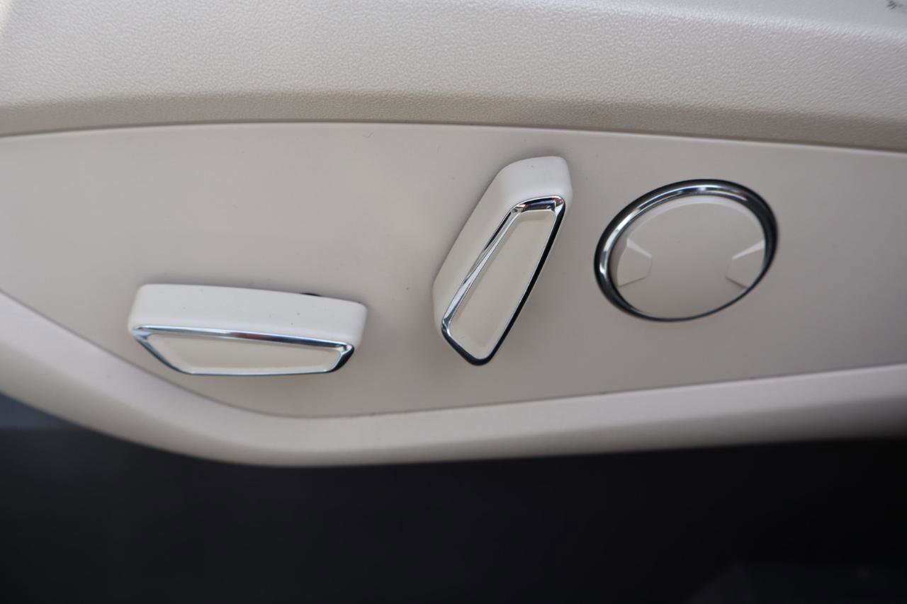 Used 2019 Lincoln Nautilus Reserve AWD/4WD image 10