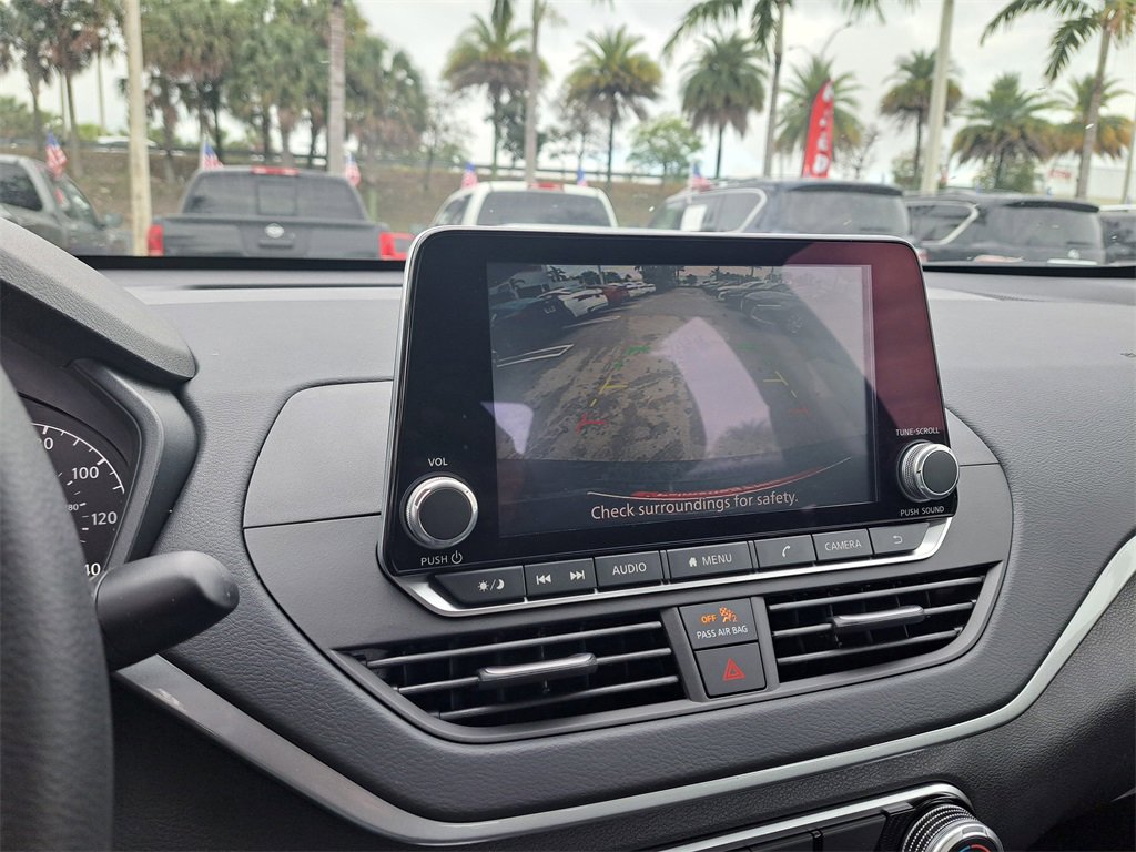 Used 2025 Nissan Altima 2.5 S image 22