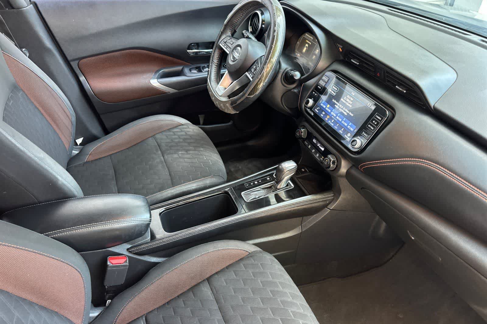 Used 2021 Nissan Kicks SR w/ Interior Electronics Package FWD image 18