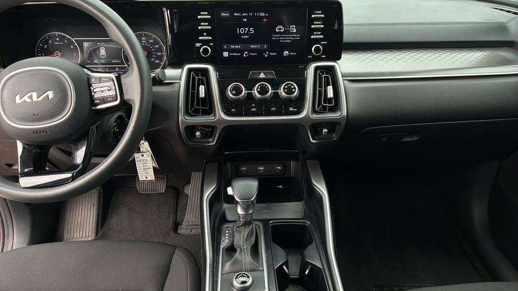 Used 2022 Kia Sorento LX image 22