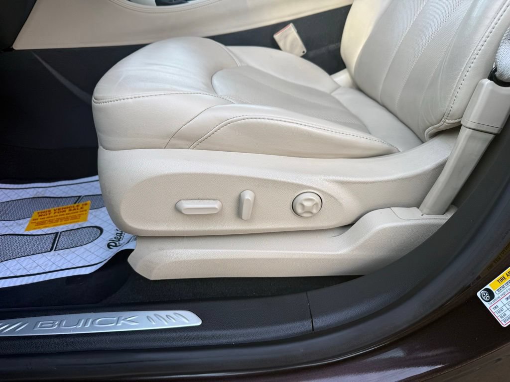 Used 2020 Buick Envision Essence FWD image 30