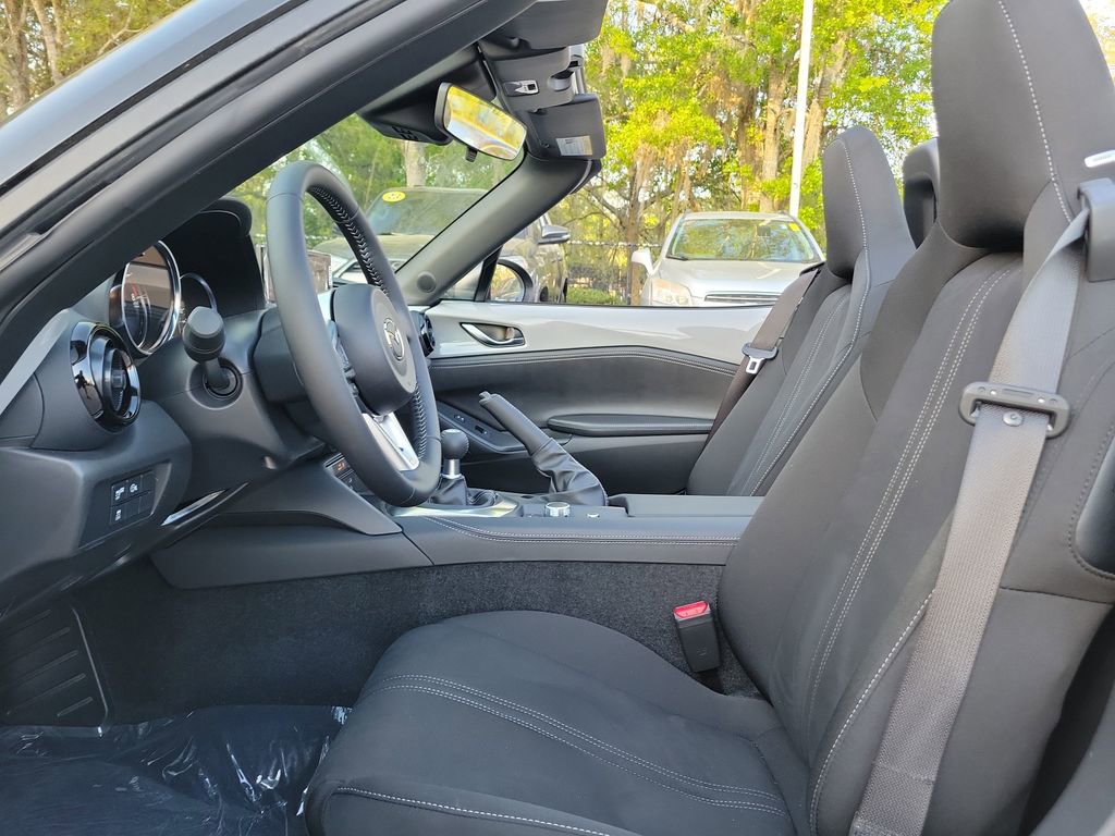 New 2026 MAZDA MX-5 Miata Club w/ Interior Package RWD image 3