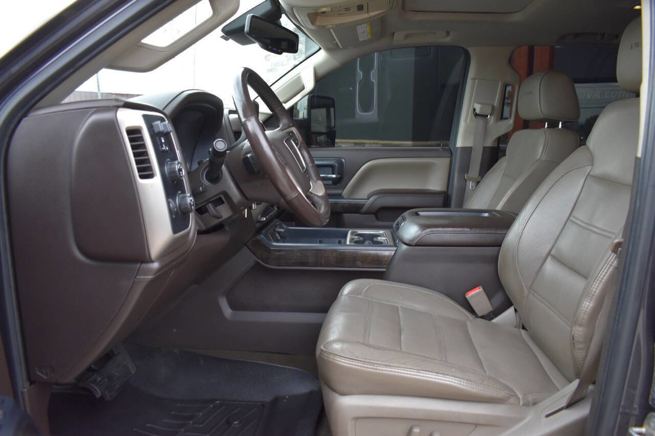 Used 2015 GMC Sierra 3500 Denali w/ Duramax Plus Package image 27