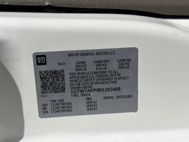 Used 2024 GMC Savana 2500 w/ Driver Convenience Package image 30